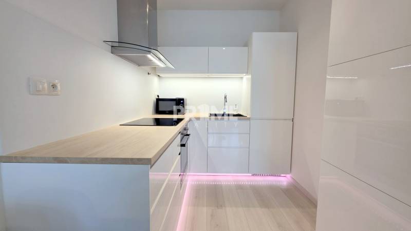 MODERNÝ 2i byt, NOVOSTAVBA, BALKÓN, KLÍMA, Lužná ulica, Petržalka