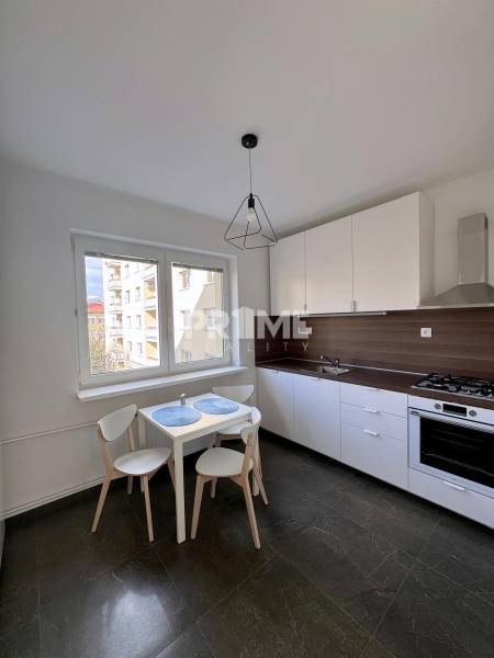 Novo rekonštruovaný 2i byt, klíma, komora, loggia, Krížna, Staré Mesto