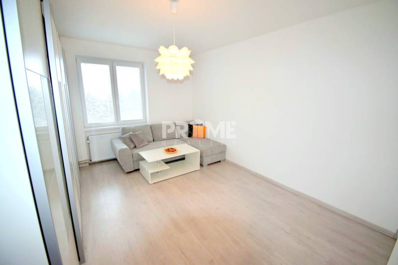 SLNEČNÝ 2i byt, REKONŠTRUKCIA, 2 X SAMOST.IZBA, BALKÓN, Haburská ulica