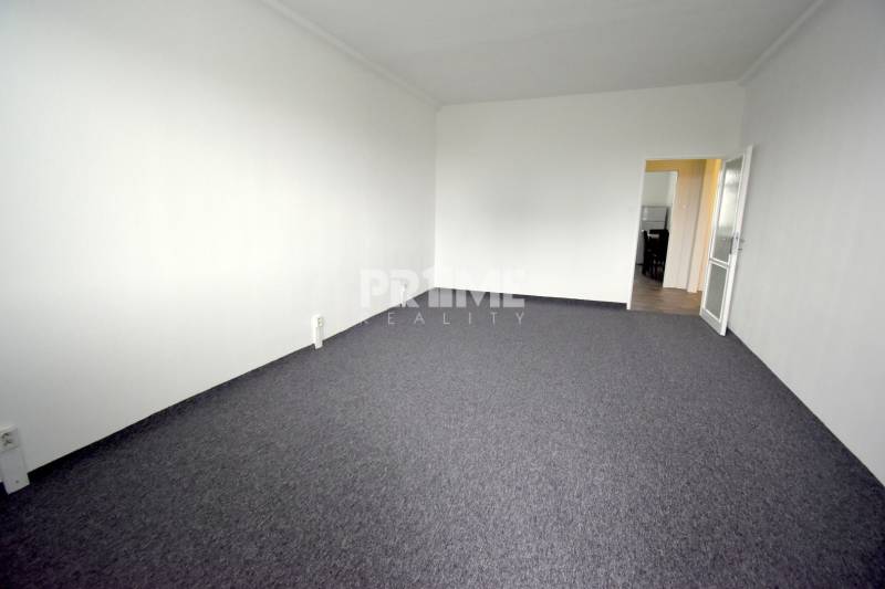 Pekný 3i byt, 3 x NEPRIECH.IZBA, BALKÓN, Radarová ulica, Ostredky