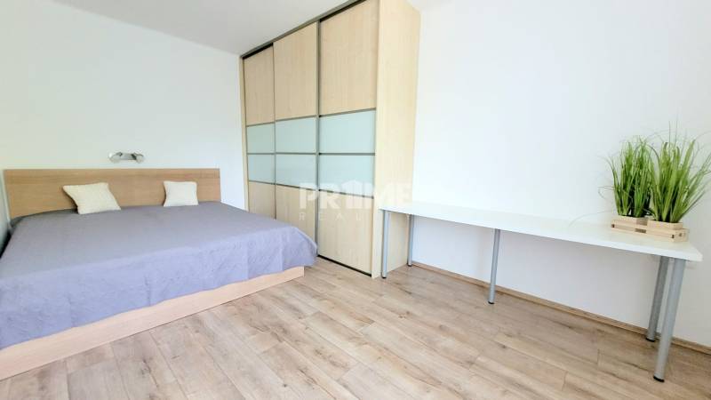 Krásny 2i byt, REKONŠTRUKCIA, BALKÓN, KLÍMA, Smolnícka ulica, Ružinov