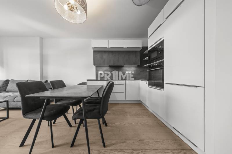 ŠTÝLOVÝ 2i byt,SKY PARK,VÝHĽAD,LOGGIA,PARKING,VEŽA II,Továrenská ul.