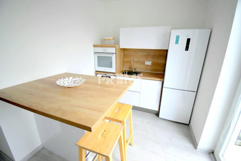 SLNEČNÝ 2i byt, REKONŠTRUKCIA, 2 X SAMOST.IZBA, BALKÓN, Haburská ulica