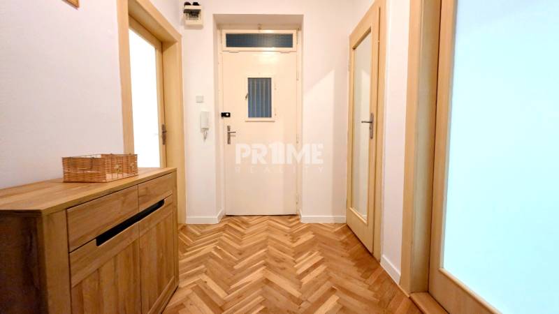 MODERNÝ 2,5i byt, REKONŠTRUKCIA,2 X BALKÓN,Brnianska ulica,Staré Mesto