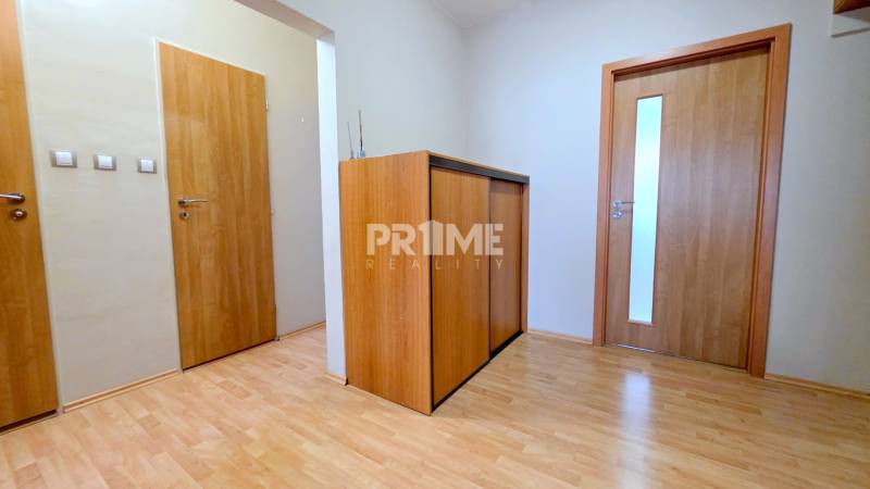 PEKNÝ 3i BYT, 3 X SAMOSTATNÁ IZBA, LOGGIA, PETRŽ. KORZO, Gercenova ul.