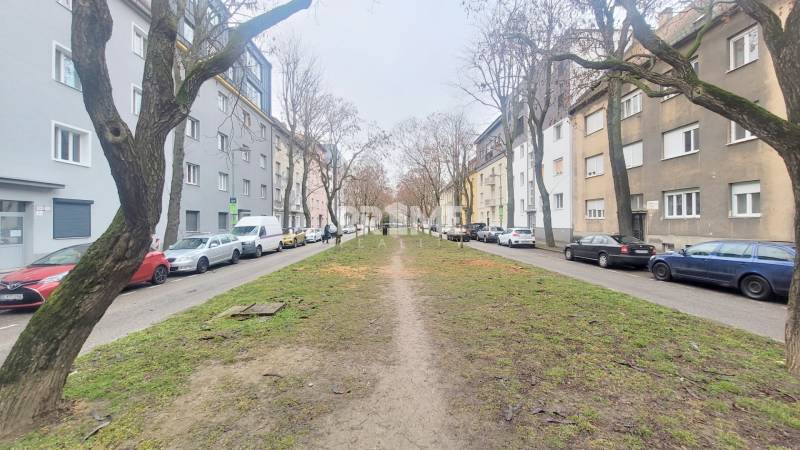 Pekný 3i byt, REKONŠTRUKCIA, KLÍMA, NIVY, Trenčianska ulica