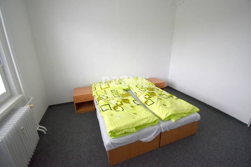 Pekný 3i byt, 3 x NEPRIECH.IZBA, BALKÓN, Radarová ulica, Ostredky