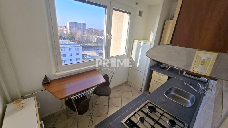 Príjemný 1i byt - výborná vybavenosť priamo okolí, Hlavná ul., Stupava