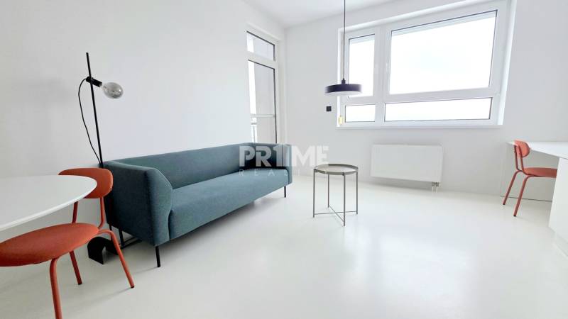 MODERNÝ 2i byt, REKONŠTRUKCIA, BALKÓN, PARKING, Karlova Ves