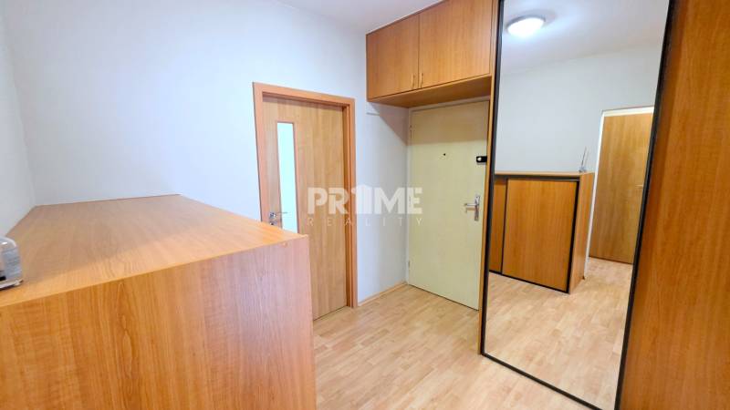 PEKNÝ 3i BYT, 3 X SAMOSTATNÁ IZBA, LOGGIA, PETRŽ. KORZO, Gercenova ul.