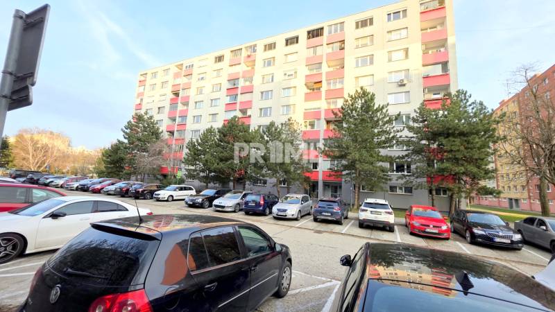 PEKNÝ 3i BYT, 3 X SAMOSTATNÁ IZBA, LOGGIA, PETRŽ. KORZO, Gercenova ul.