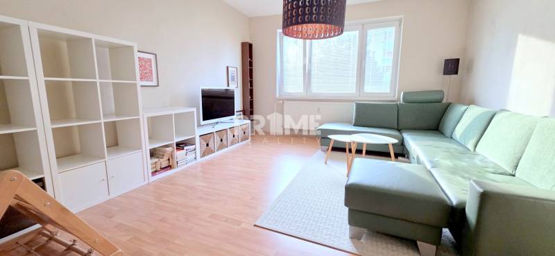 PEKNÝ 3i BYT, 3 X SAMOSTATNÁ IZBA, LOGGIA, PETRŽ. KORZO, Gercenova ul.