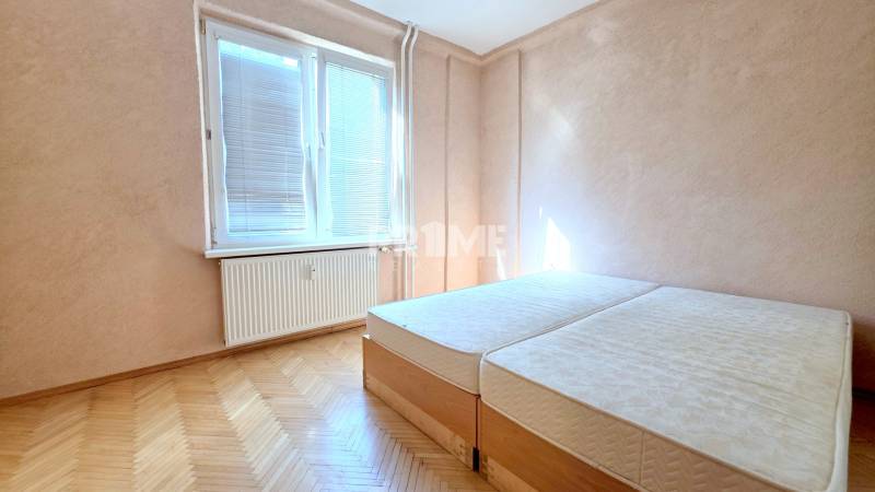 Pekný 2i byt, REKONŠTRUKCIA, KLÍMA, BALKÓN, ŠTRKOVEC, Zálužická ulica