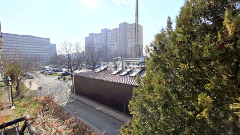 Pekný 2i byt, REKONŠTRUKCIA, KLÍMA, BALKÓN, ŠTRKOVEC, Zálužická ulica