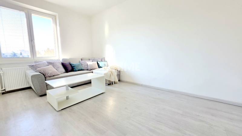 SLNEČNÝ 2i byt, REKONŠTRUKCIA, 2 X SAMOST.IZBA, BALKÓN, Haburská ulica