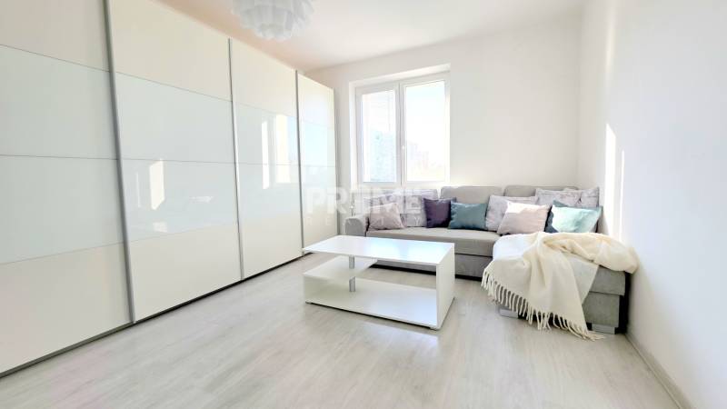 SLNEČNÝ 2i byt, REKONŠTRUKCIA, 2 X SAMOST.IZBA, BALKÓN, Haburská ulica