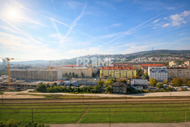 Slnečný 1i byt, krásny výhľad, výborná lokalita, Budyšínska,Nové Mesto