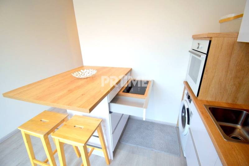 SLNEČNÝ 2i byt, REKONŠTRUKCIA, 2 X SAMOST.IZBA, BALKÓN, Haburská ulica