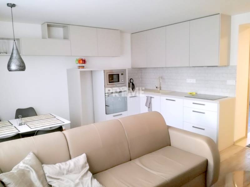 MODERNÝ 3i byt, REKONŠTRUKCIA, Šancová ulica, Pezinok