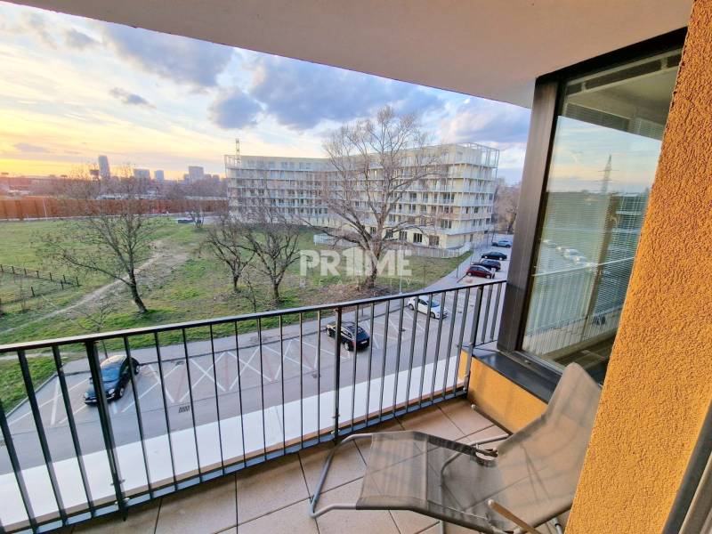 MODERNÝ 2i byt, NOVÝ RUŽINOV, PARKING, KLÍMA, BALKÓN, Bajkálska ulica