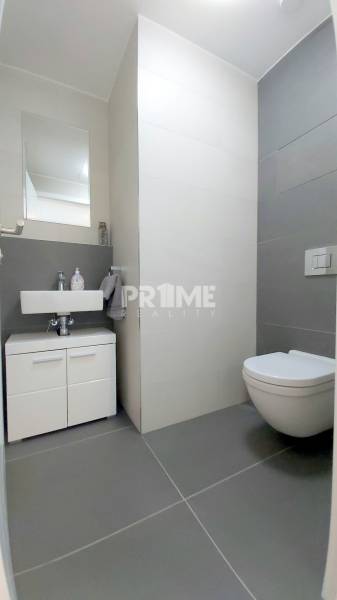 JEDINEČNÝ 2i byt, NOVOSTAVBA, KLÍMA, VÝHĽAD, PARKING, SKY PARK