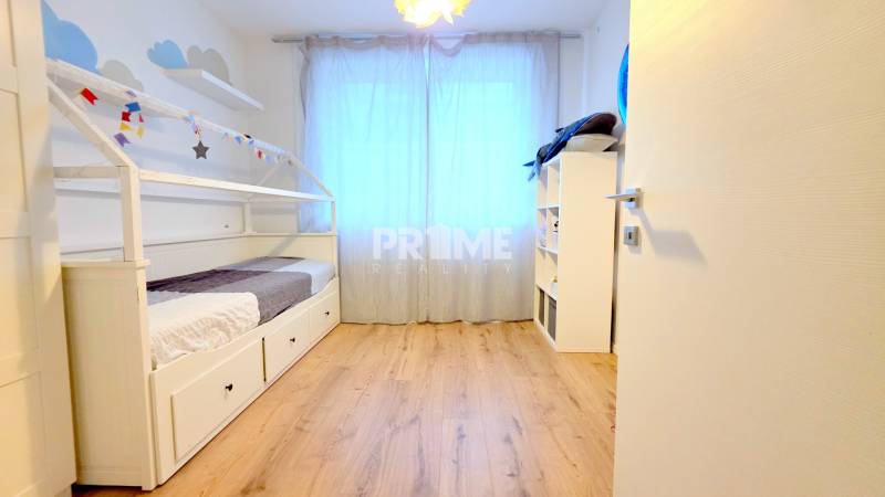 LUXUSNÝ 3i byt, TERASA, PARKING, KLÍMA, ZELENÁ HORKA, Ďumbierska ulica