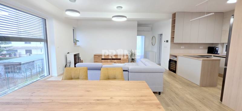 BÝVAJ PRVÝ v 4,5i byte, NOVOSTAVBA, KLÍMA, PARKING, Trnková ulica