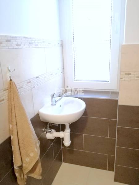 MODERNÝ 3i byt, REKONŠTRUKCIA, Šancová ulica, Pezinok