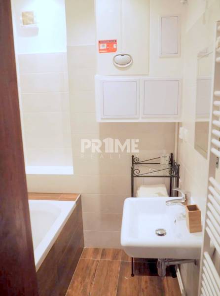 U NÁS !!! Pekný 2i byt, CENTRUM, REKONŠTRUKCIA, Klobučnícka ulica