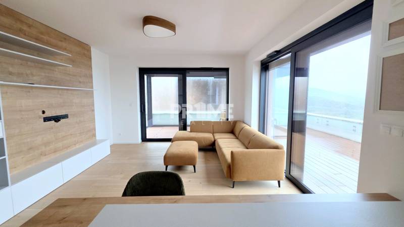 LUXUSNÝ 3i byt,PARKING,CHLADENIE,TERASA,Grand Koliba, Frankovská ulica