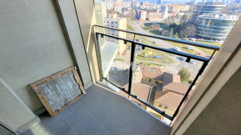 Slnečný 2i byt, NOVOSTAVBA, BALKÓN, KLÍMA, VIENNA GATE, Kopčianska ul.