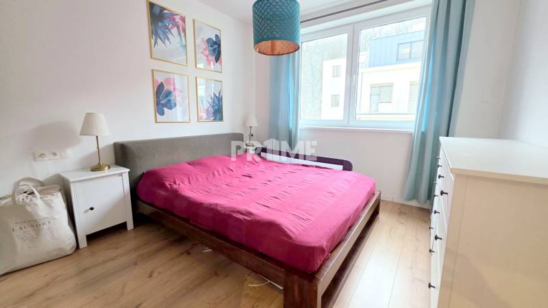 LUXUSNÝ 3i byt, TERASA, PARKING, KLÍMA, ZELENÁ HORKA, Ďumbierska ulica