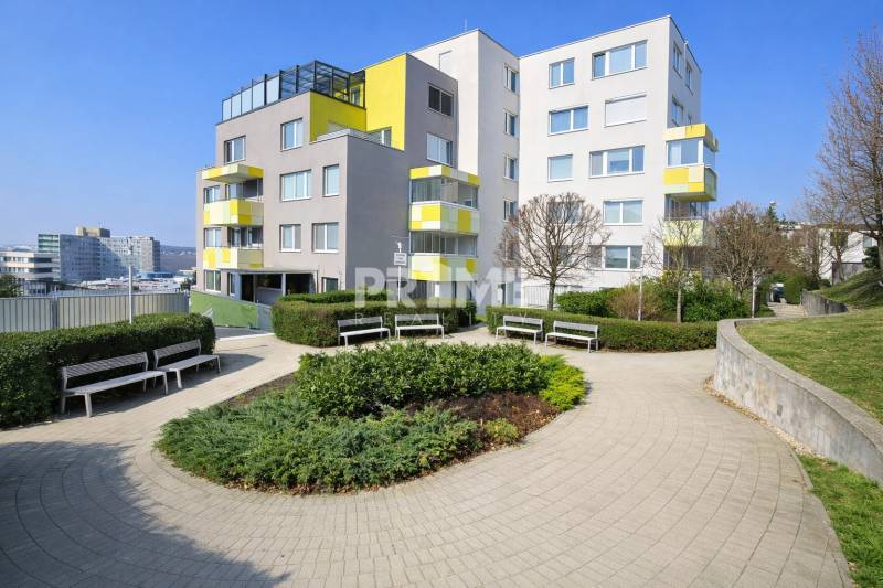 Slnečný 2i byt s loggiou, garáž, pivnica, novostavba, Stromová-Kramáre