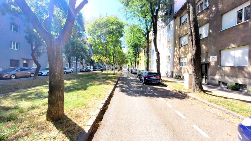 U NÁS !!! MODERNÝ 2i byt, REKONŠTRUKCIA, NIVY, Trenčianska ulica