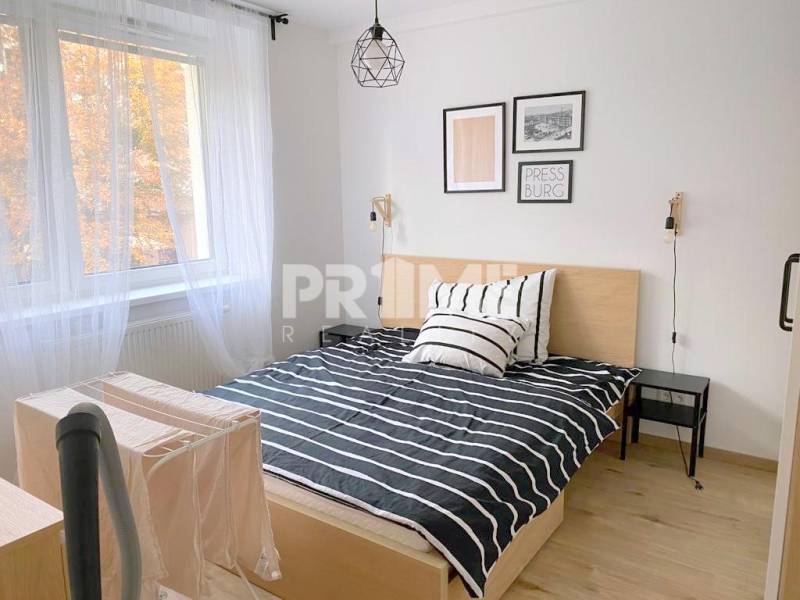 ŠTÝLOVÝ 2i byt, NOVOSTAVBA, BALKÓN, PARKIN, Paričková ulica, NIVY