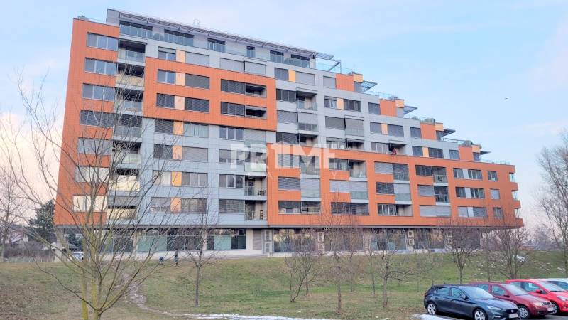 MODERNÝ 2i byt ( 79 m2 ), LOGGIA, PARKING, Karloveské rameno