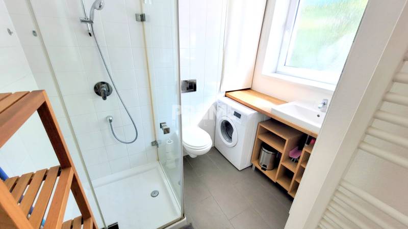 U NÁS !!! MODERNÝ 2i byt, REKONŠTRUKCIA, NIVY, Trenčianska ulica