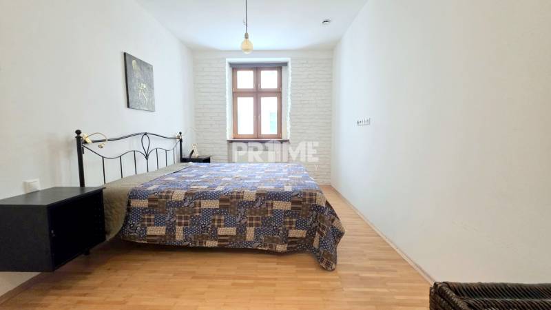 JEDINEČNÝ 2i byt, REKONŠT., 2 X .SAMOST.IZBA, Hviezdoslavovo nám. 