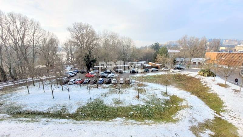 MODERNÝ 2i byt ( 79 m2 ), LOGGIA, PARKING, Karloveské rameno