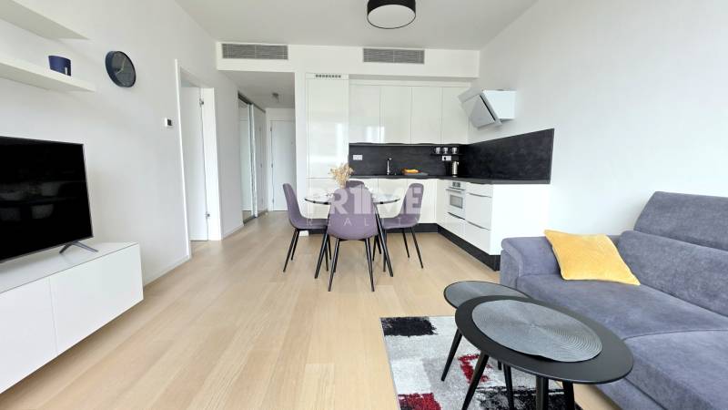 JEDINEČNÝ 2i byt, NOVOSTAVBA, KLÍMA, VÝHĽAD, PARKING, SKY PARK