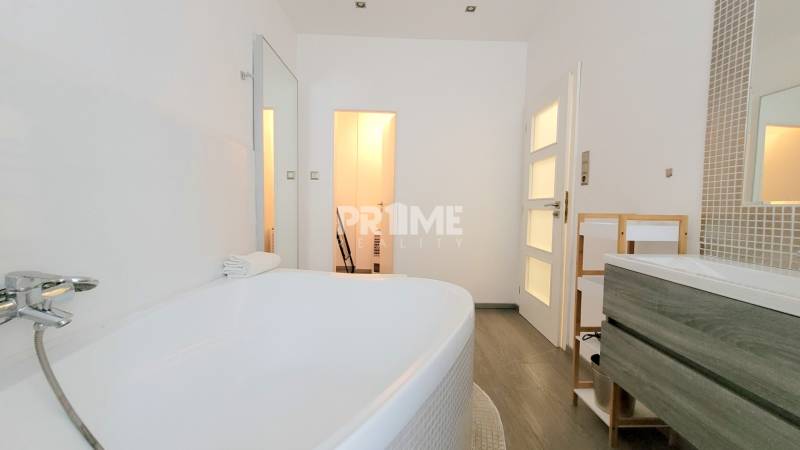 Pekný 1,5i byt, REKONŠTRUKCIA, CENTRUM, Bezručová ulica, Staré Mesto