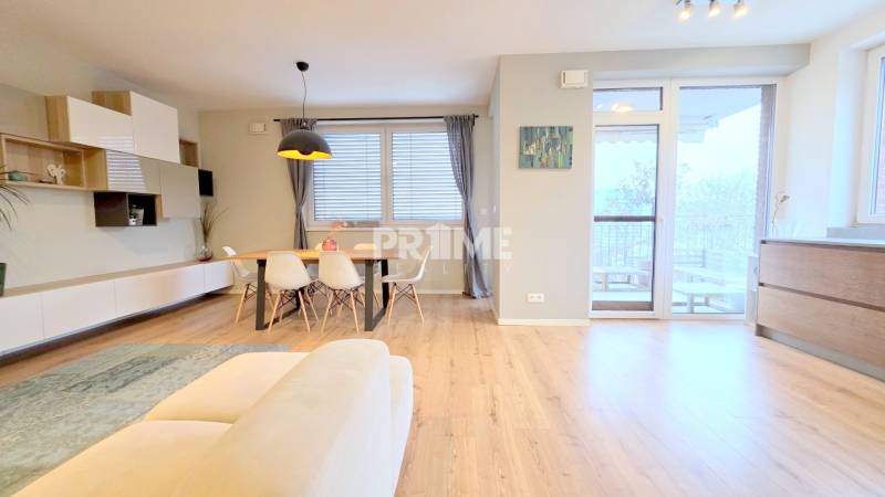 LUXUSNÝ 3i byt, TERASA, PARKING, KLÍMA, ZELENÁ HORKA, Ďumbierska ulica