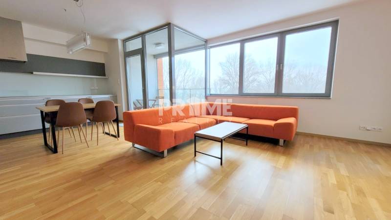 MODERNÝ 2i byt ( 79 m2 ), LOGGIA, PARKING, Karloveské rameno