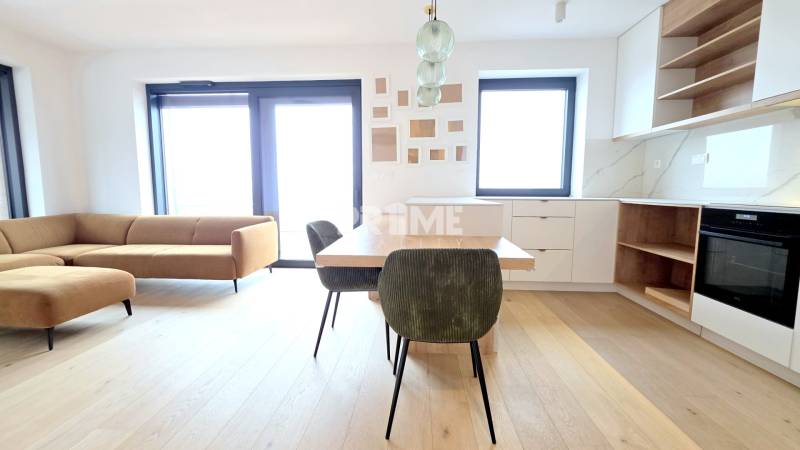 LUXUSNÝ 3i byt,PARKING,CHLADENIE,TERASA,Grand Koliba, Frankovská ulica