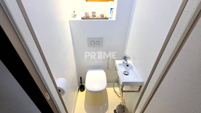 JEDINEČNÝ 2i byt, REKONŠT., 2 X .SAMOST.IZBA, Hviezdoslavovo nám. 