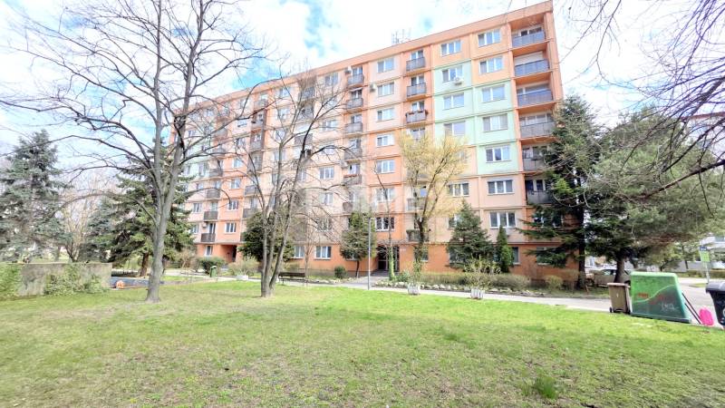 MODERNÝ 3i BYT, REKONŠTRUKCIA, 2 X BALKÓN, Exnárova ulica, Ružinov