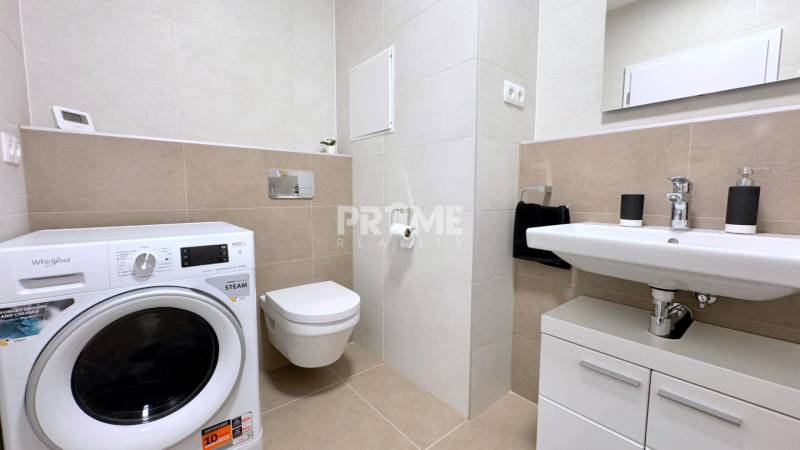 MODERNÝ 2i byt, POD VINICOU, LOGGIA, PARKING, Nové Mesto