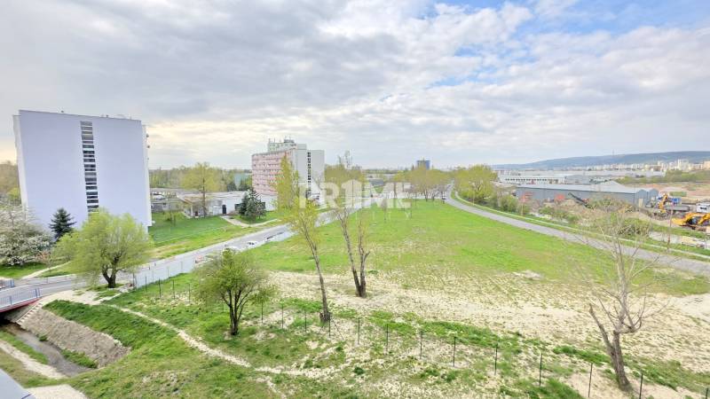 MODERNÝ 2i byt, DIAMNAT, BALKÓN, KLÍMA, PARKING, Rybničná ulica