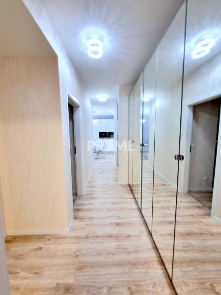 MODERNÝ 3i BYT, OVOCNÉ SADY, PARKING, KLÍMA, BALKÓN, Ivanská cesta