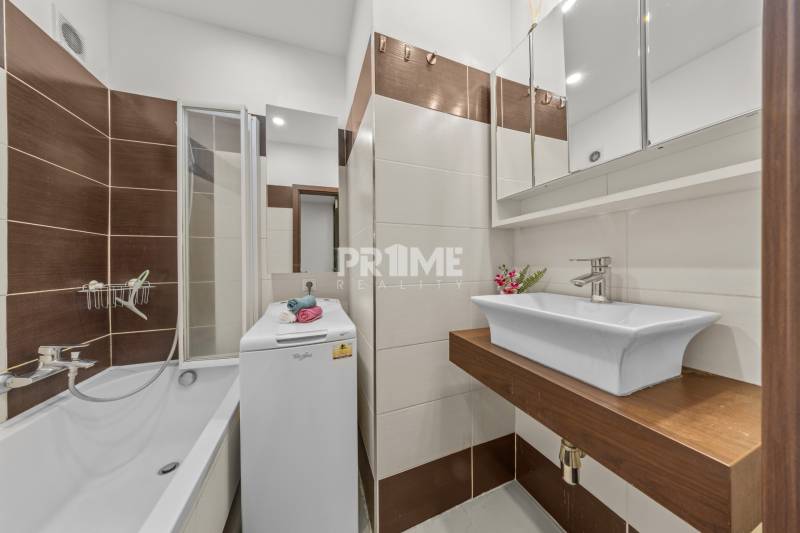 MODERNÝ 2i byt, REKONŠTRUKCIA, KLÍMA, MOZARTOVA ulica, Horský park